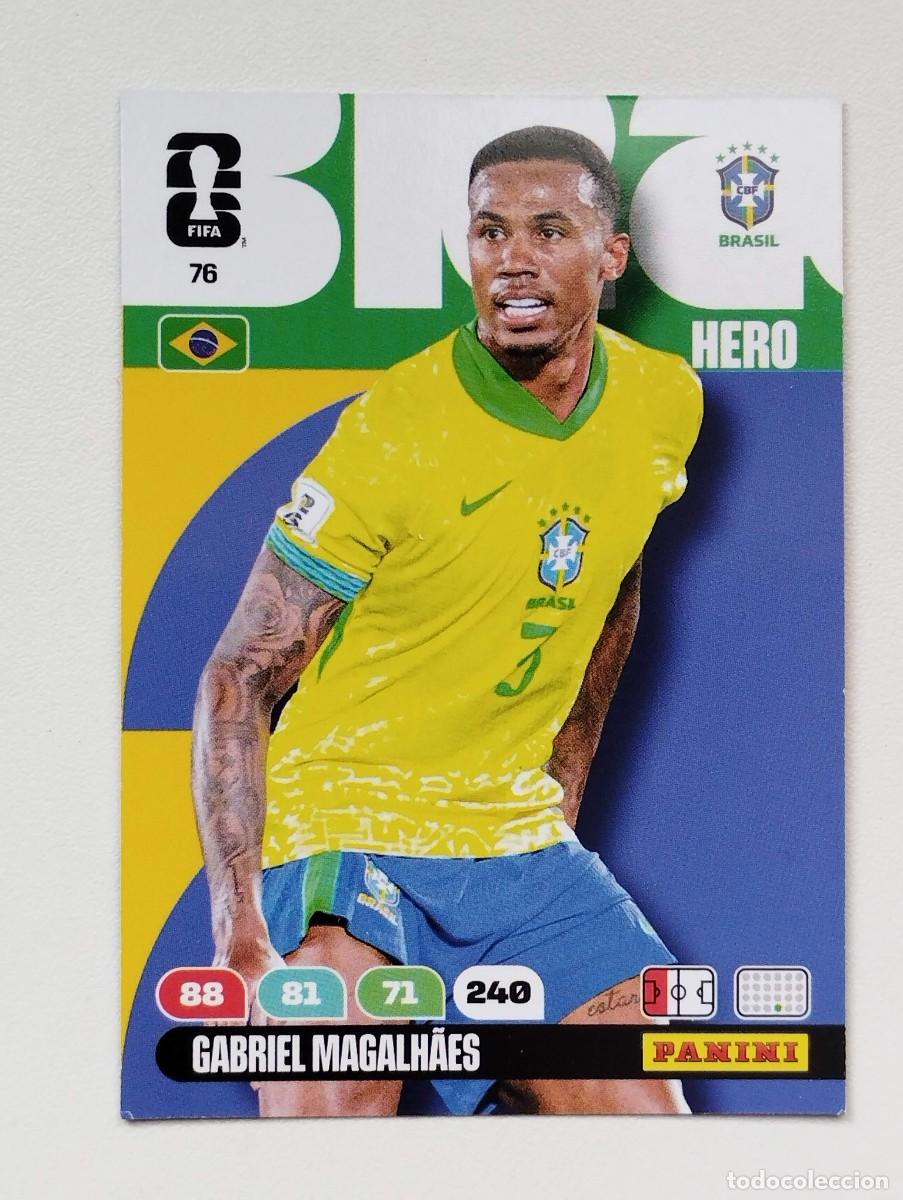 Fu&szlig;ball-Sticker: CROMO CARD ADRENALYN MUNDIAL WORLD CUP 2026 HERO 76 GABRIEL MAGALHAES BRASIL