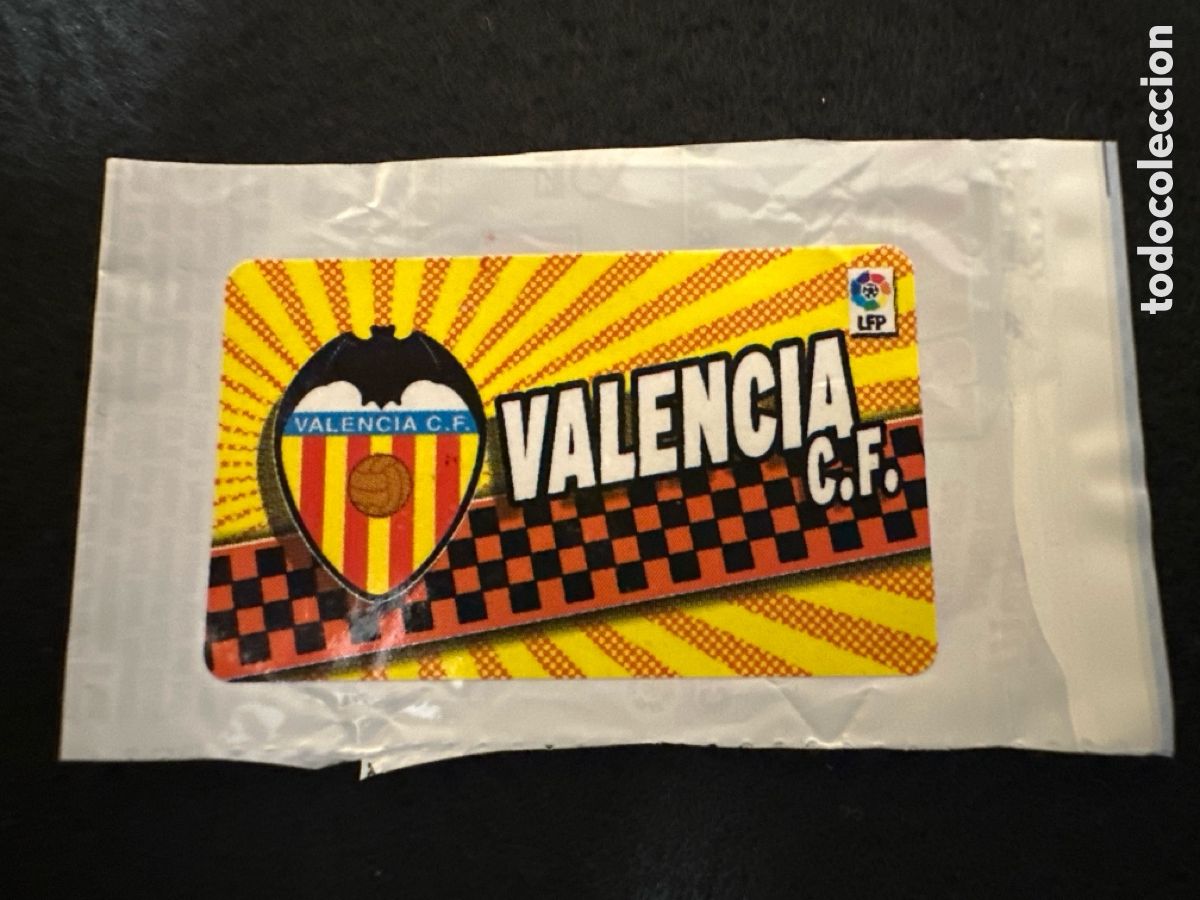 Cromos de F&uacute;tbol: ESCUDO VALENCIA CROMO CHICLE LIGA ESTE 2014-2015 14 15 NUNCA PEGADO