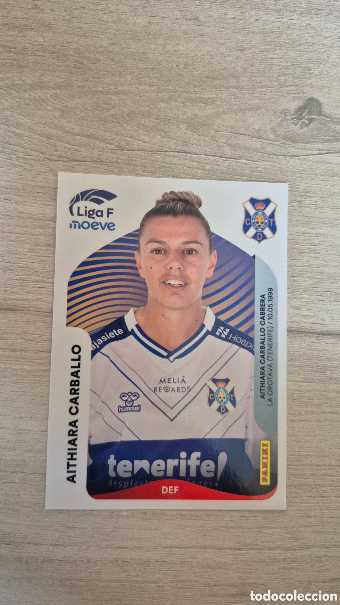Football Stickers: N&deg;112 Costa Adeje Tenerife Aithiara Carballo Liga Femenina 25/26