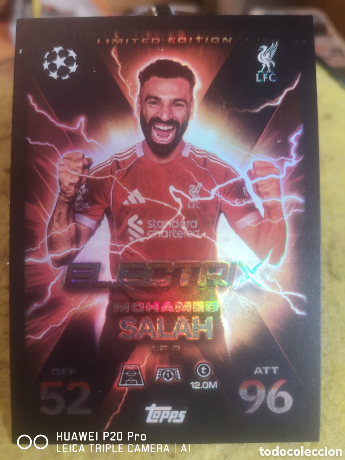 Fu&szlig;ball-Sticker: LE 3 - MOHAMED SALAH LIMITED EDITION ELECTRIX MATCH ATTAX EXTRA 2025 2026 LIVERPOOL