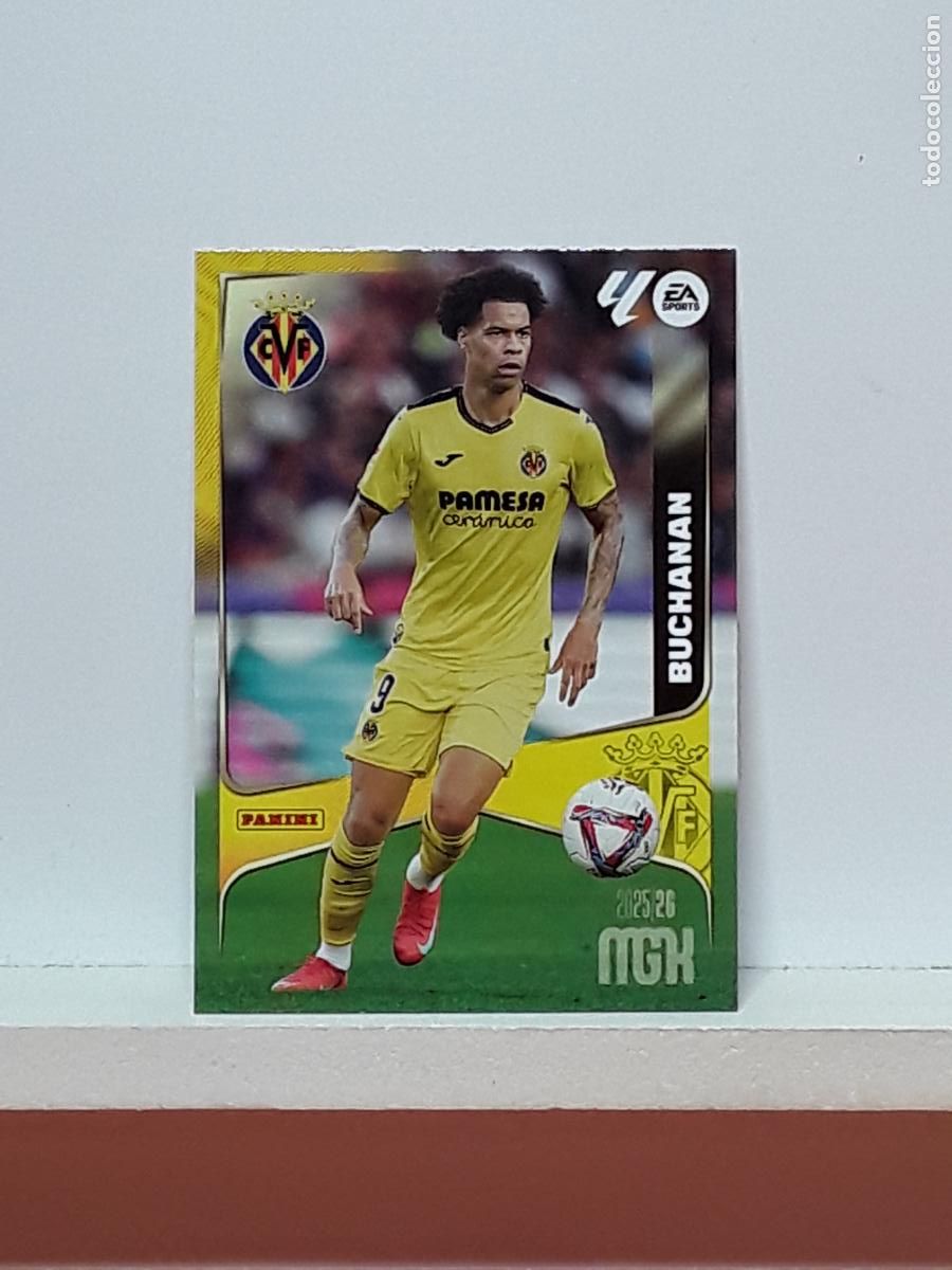 Figurine di Calcio: MEGACRACKS 2025 2026 MGK 25 26 ALBUM PANINI LIGA N 373 VILLARREAL SEGUNDA BUCHANAN