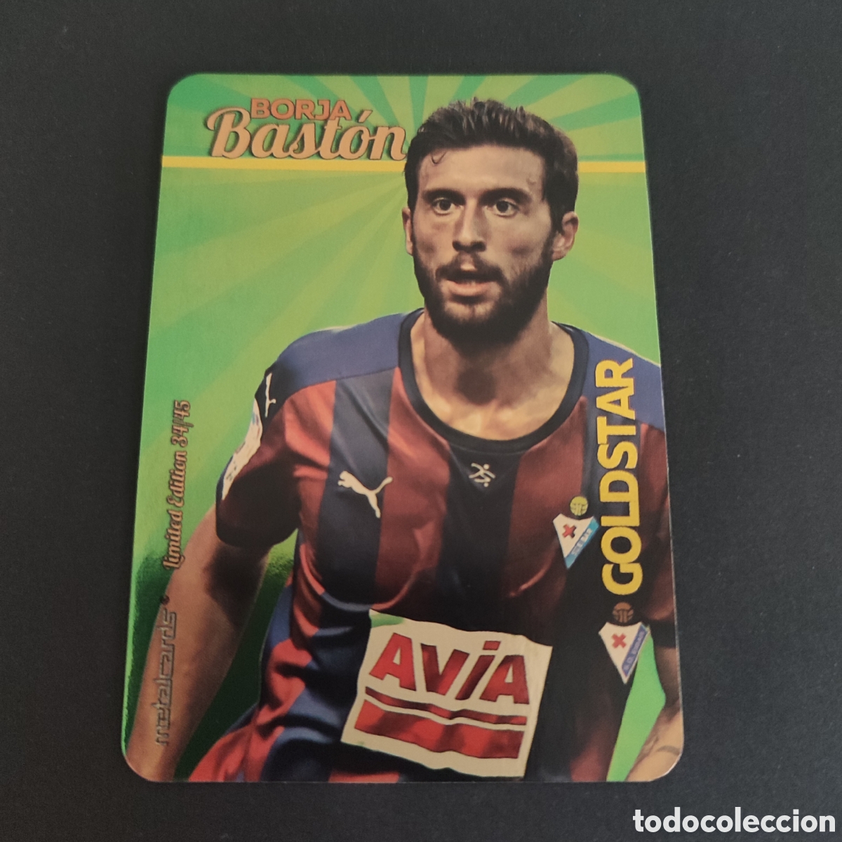 Cromos de F&uacute;tbol: BORJA BASTON (S,D EIBAR) GOLDSTAR BRILLO LISO DORADO , LIMITED EDITION 34/45 MUNDICROMO 2015 2016