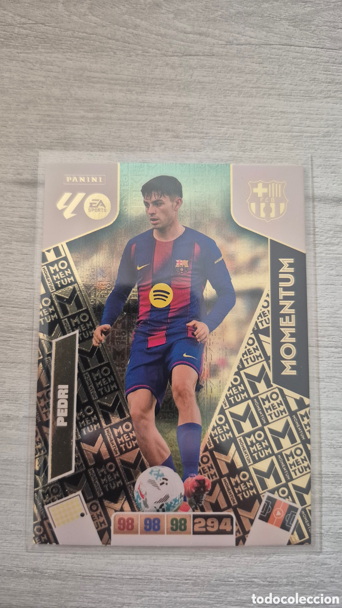 Football Stickers: Momentum Pedri Adrenalyn 25/26