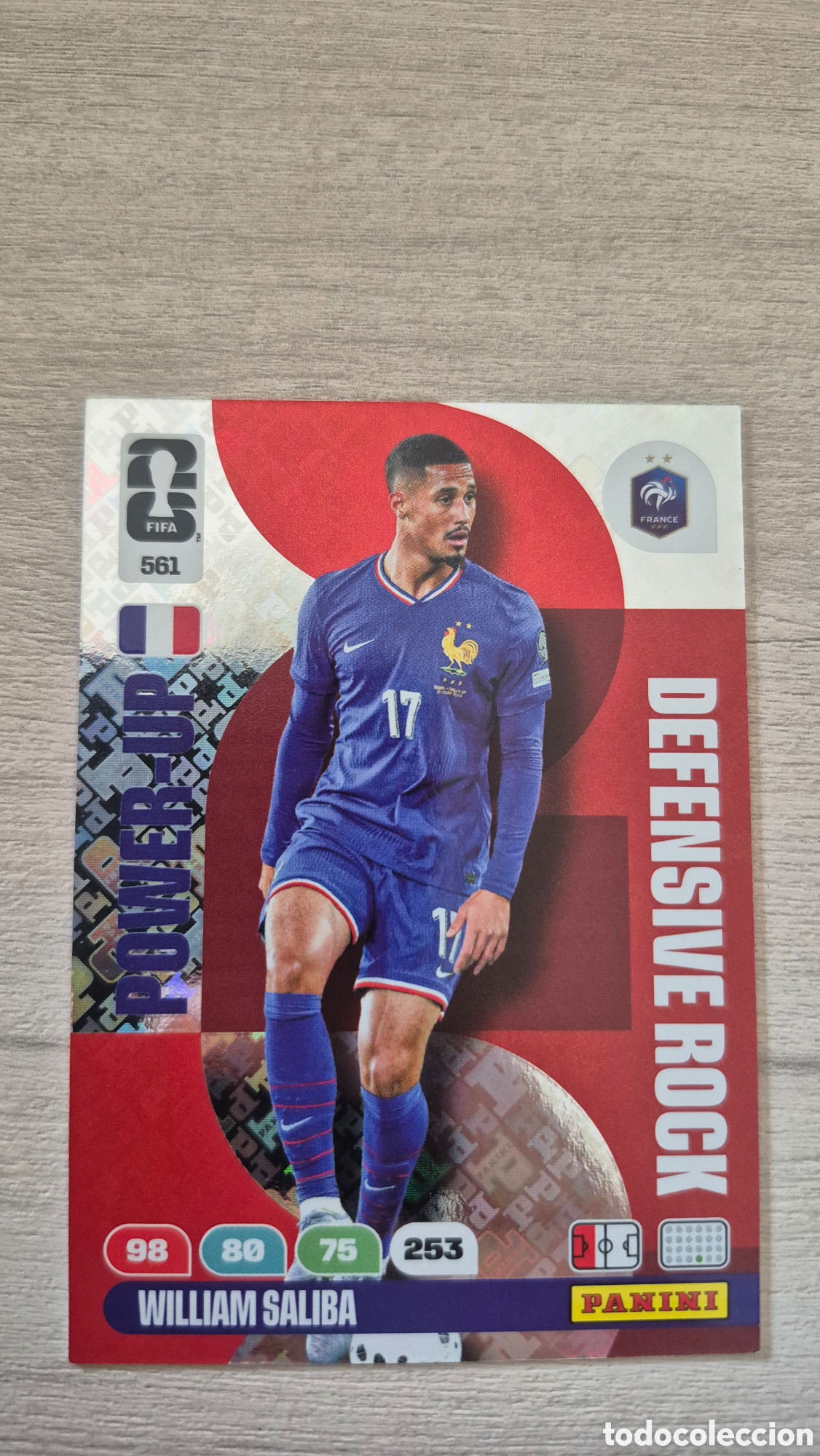 Cromos de f&uacute;tbol: N&deg;561 Power-Up Defensive Rock William Saliba Adrenalyn FIFA World Cup 2026