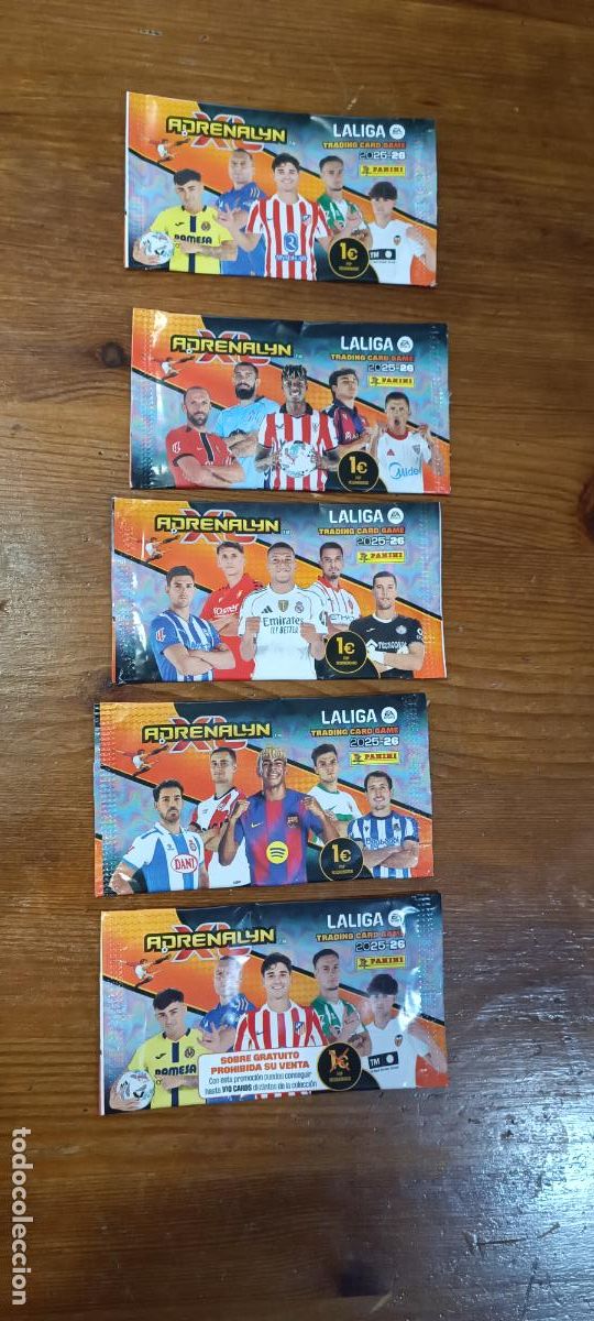 Cromos de F&uacute;tbol: 5 sobre vacios adrenalyn 2025-26 4 diferentes - gratuito