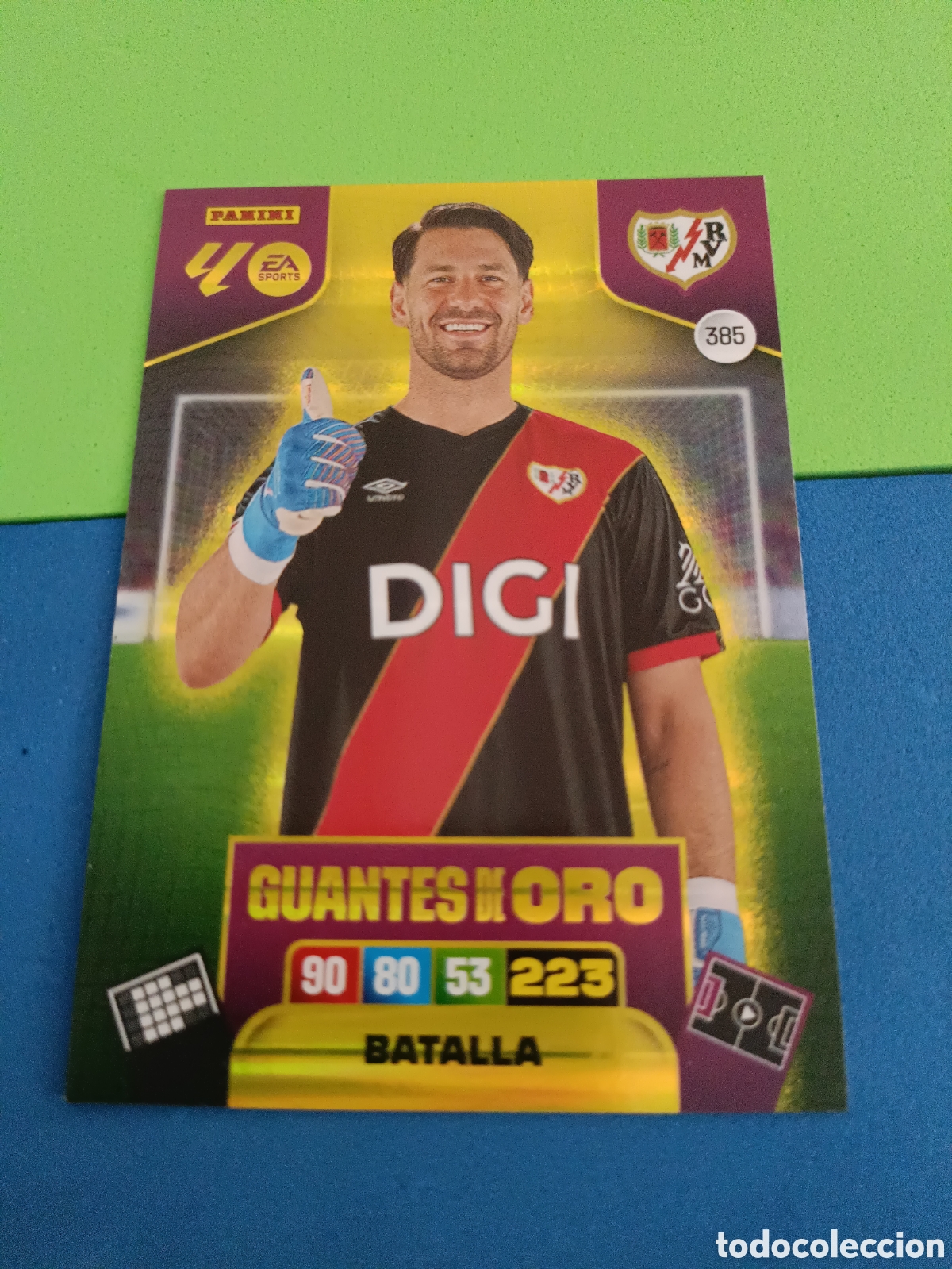 Cromos de F&uacute;tbol: ADRENALYN XL 2025 2026 25 26 Panini Liga - GUANTES DE ORO 385 Batalla