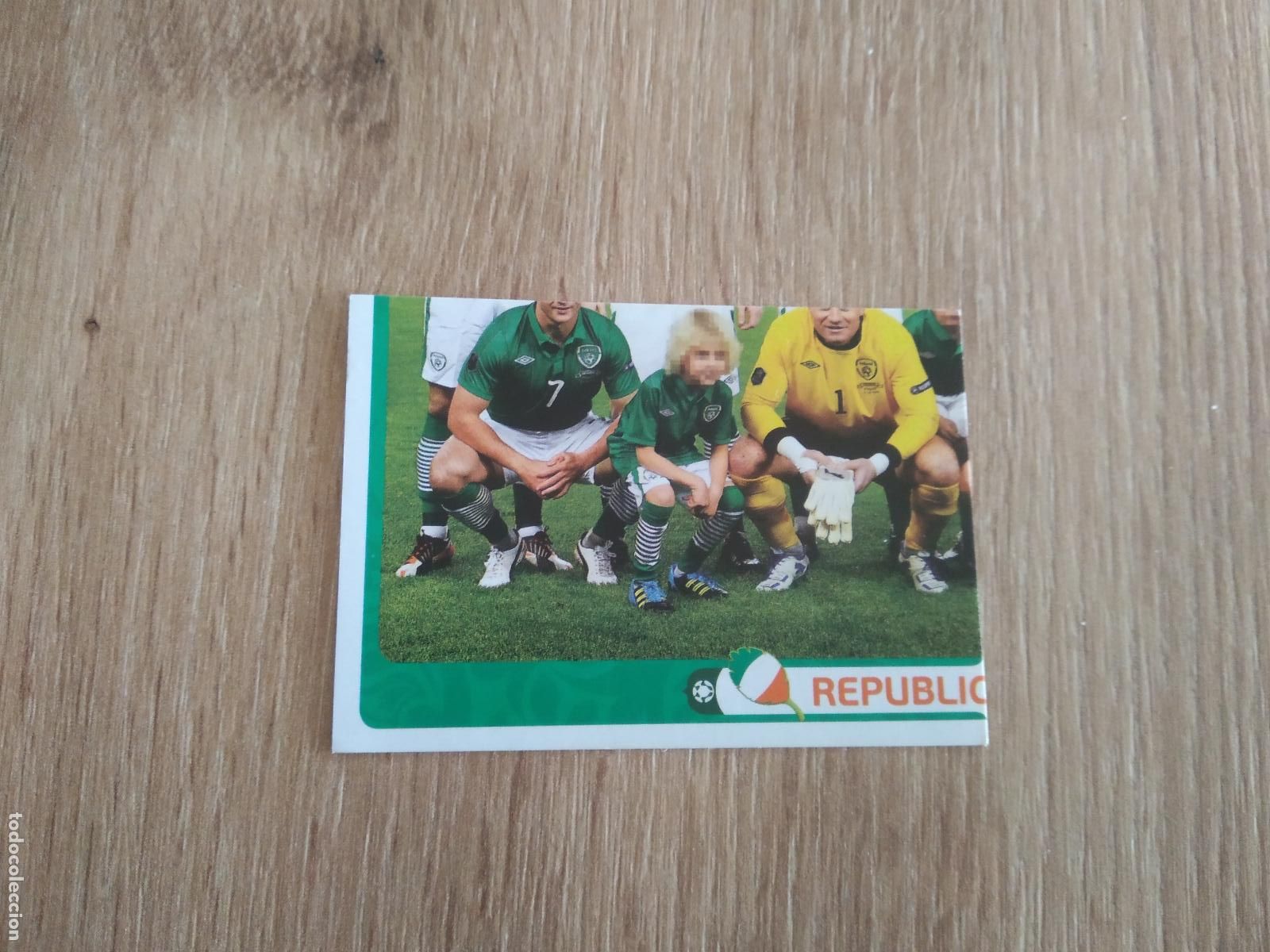 Fu&szlig;ball-Sticker: 343 EQUIPO PLANTILLA IRLANDA CROMO FUTBOL PANINI EURO 2012 EURCOPA FONDO BLANCO