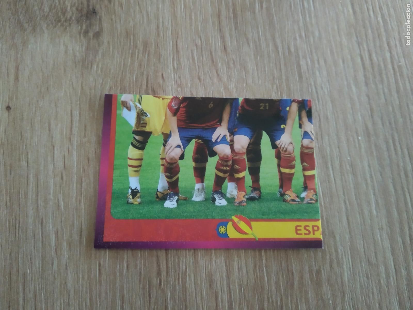 Cromos de F&uacute;tbol: 285 EQUIPO PLANTILLA ESPA&Ntilde;A CROMO FUTBOL PANINI EURO 2012 EURCOPA FONDO LILA