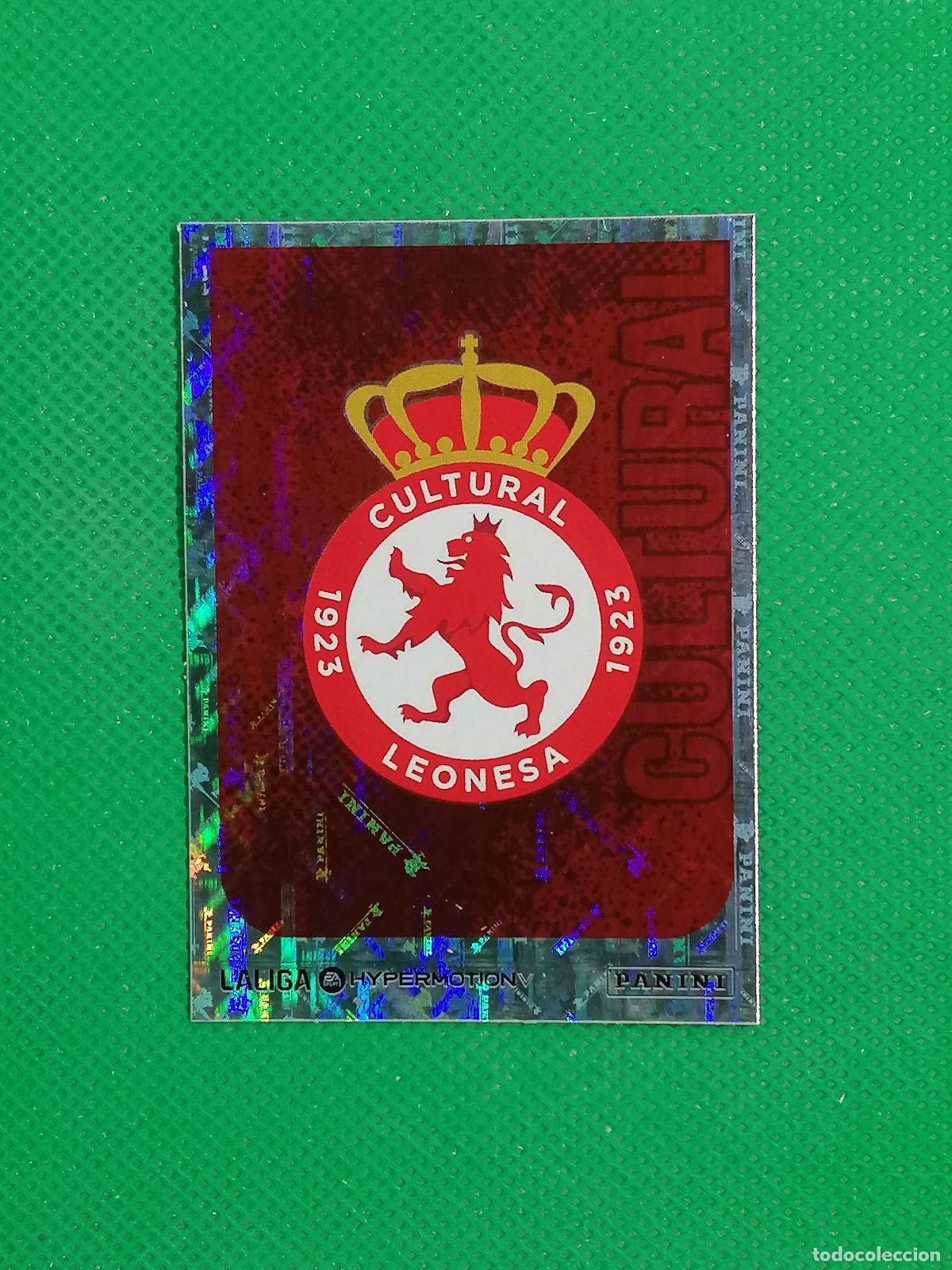 Cartes &agrave; collectionner de Football: 154 ESCUDO CULTURAL LEONESA ⚽ PANINI LIGA HYPERMOTION 25 26 2025 2026 ⚽
