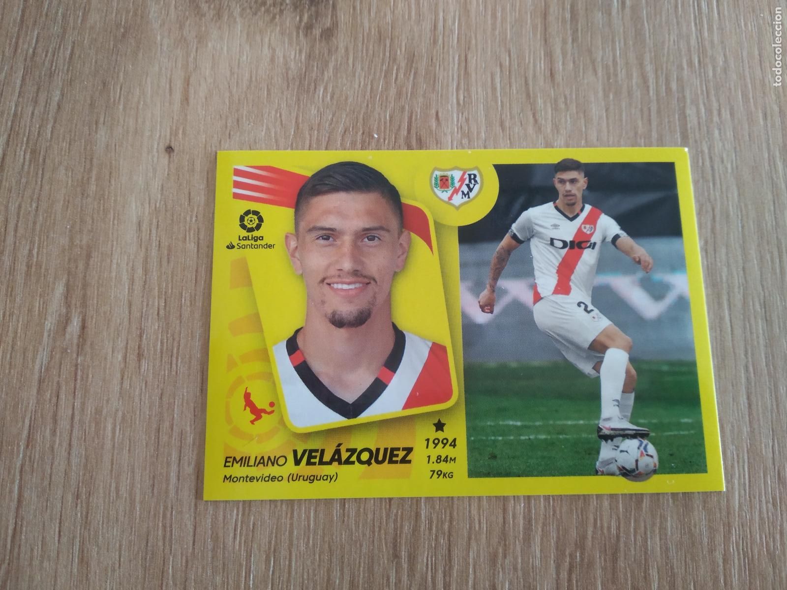 Cartes &agrave; collectionner de Football: 8B EMI VELAZQUEZ RAYO VALLECANO CROMO FUTBOL PANINI LIGA 21-22 EDICIONES ESTE 2021-2022