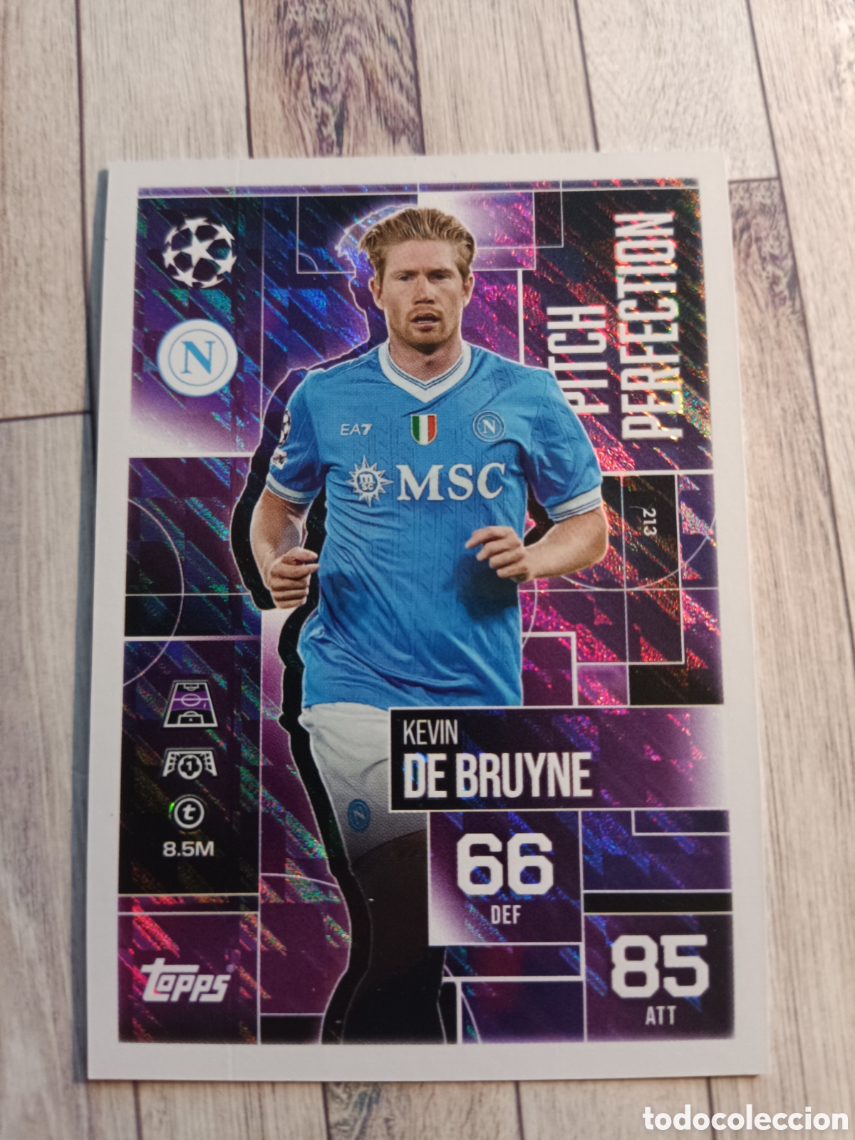 Cromos de F&uacute;tbol: 213 DE BRUYNE N&Aacute;POLES NAPOLI PITCH PERFECTION MATCH ATTAX EXTRA CHAMPIONS 2025 2026 TOPPS 25 26