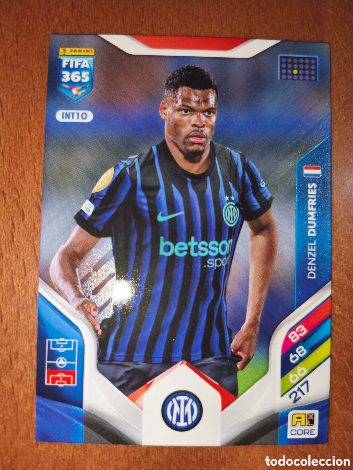Cromos de F&uacute;tbol: Denzel Dumfries INT10 Adrenalyn XL Fifa 365 2026 Inter De Mil&aacute;n