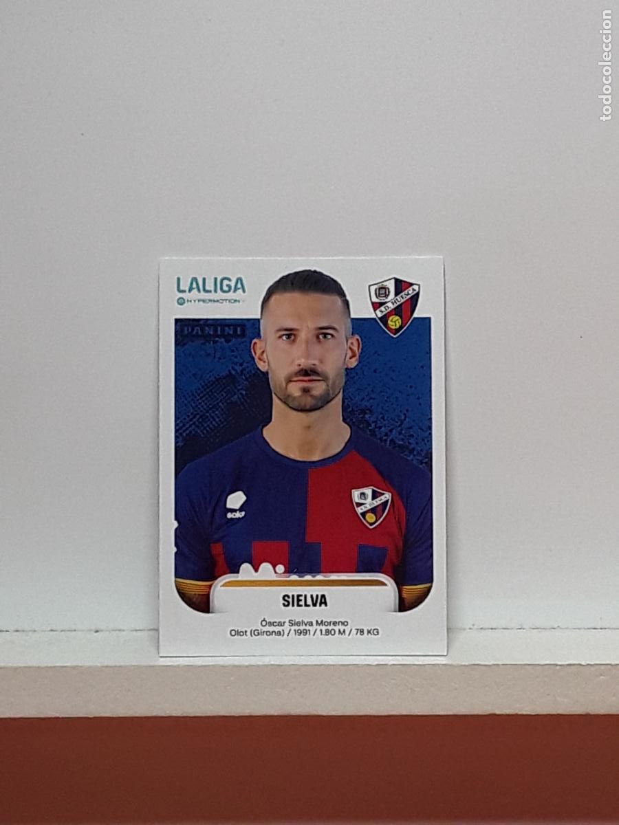 Figurine di Calcio: LALIGA HYPERMOTION 2025 2026 25 26 ALBUM PANINI LIGA N 240 HUESCA SIELVA OSCAR