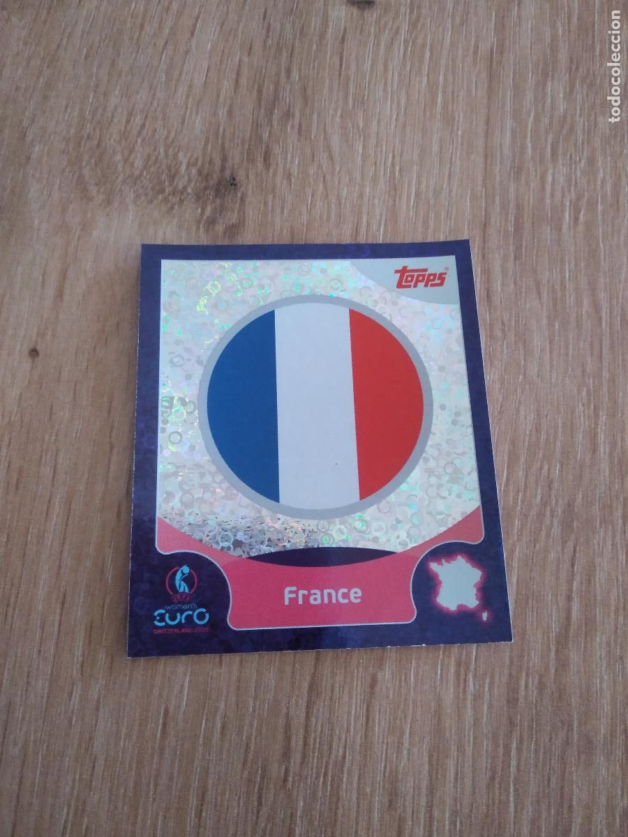 Fu&szlig;ball-Sticker: 9 FRANCIA ESCUDO CROMO TOPPS EURO FEMENINA 2025 EUROCOPA FUTBOL FEMENINO UEFA WOMEN'S EURO