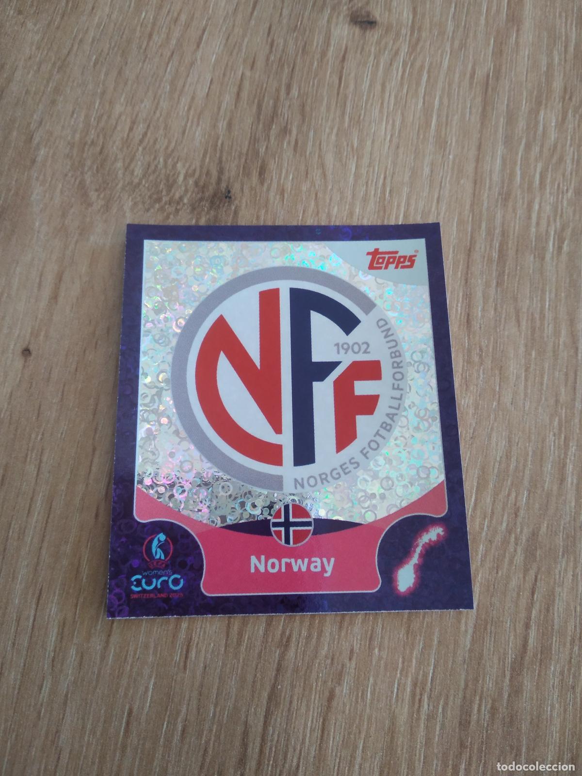 Fu&szlig;ball-Sticker: 16 NORUEGA ESCUDO CROMO TOPPS EURO FEMENINA 2025 EUROCOPA FUTBOL FEMENINO UEFA WOMEN'S EURO