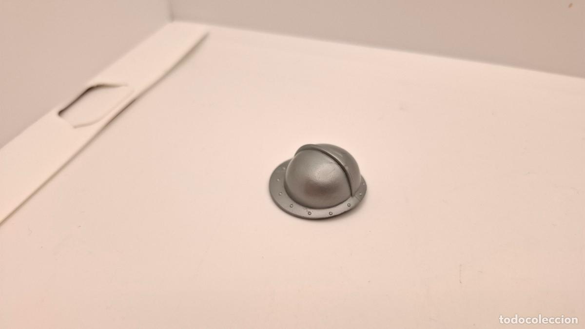 Football Stickers: PLAYMOBIL CASCO MEDIEVAL VIKINGO GUERRERO INDIO