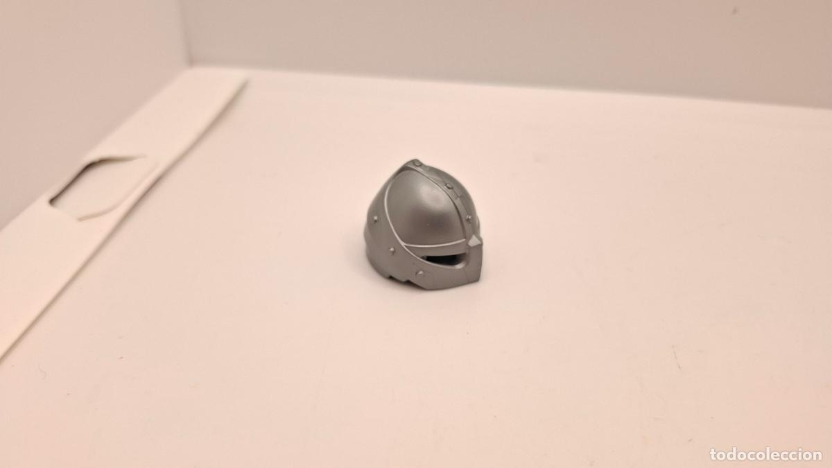 Fu&szlig;ball-Sticker: PLAYMOBIL CASCO MEDIEVAL VIKINGO GUERRERO INDIO