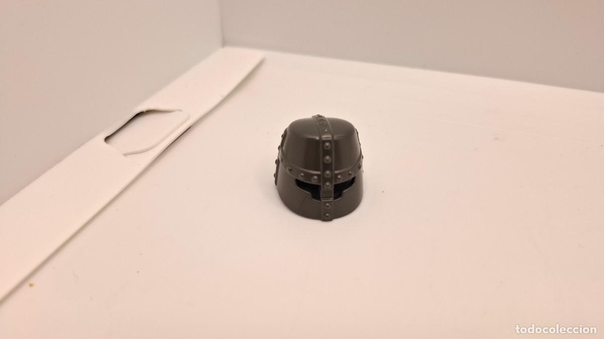 Football Stickers: PLAYMOBIL CASCO MEDIEVAL VIKINGO GUERRERO INDIO