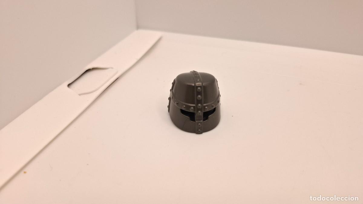 Football Stickers: PLAYMOBIL CASCO MEDIEVAL VIKINGO GUERRERO INDIO