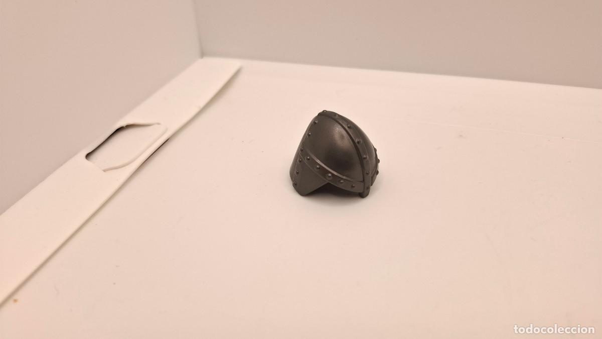 Fu&szlig;ball-Sticker: PLAYMOBIL CASCO MEDIEVAL VIKINGO GUERRERO INDIO