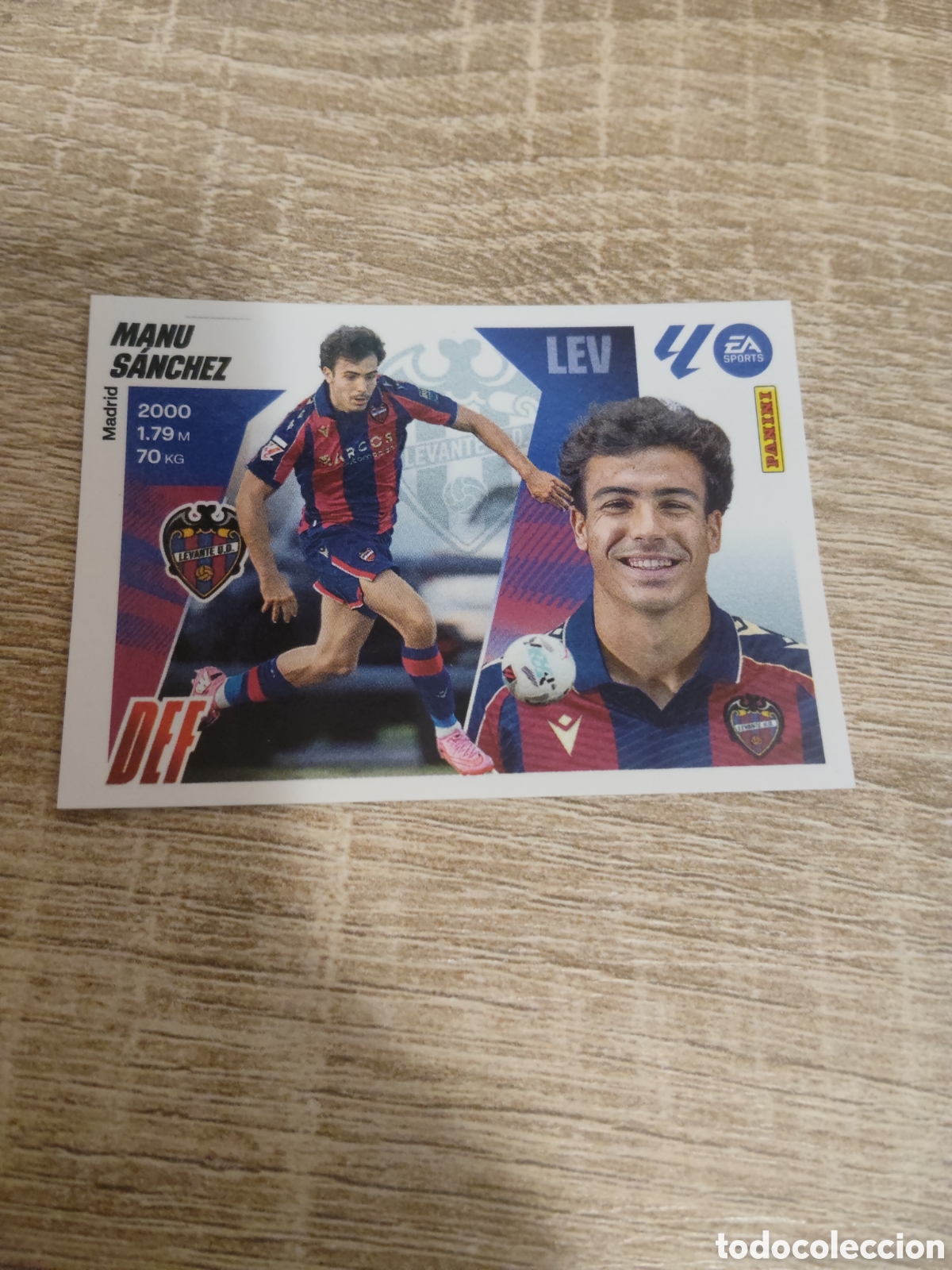 Cromos de F&uacute;tbol: Manu S&aacute;nchez coloca Levante liga 2025 2026 25 26 ediciones este