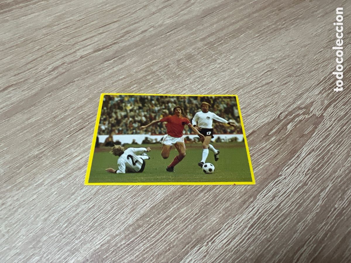 Cromos de F&uacute;tbol: 1982 JOHAN CRUYFF N&ordm; 81 DANONE FUTBOL EN ACCION