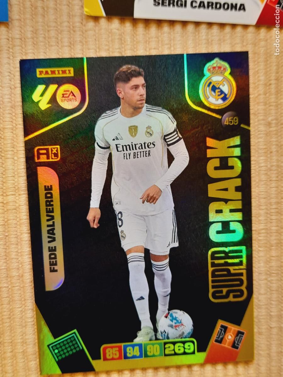 Fu&szlig;ball-Sticker: CAR 459 FEDE VALVERDE (SUPER CRACK) REAL MADRID LIGA 25-26 (2025 2026) ADRENALYN XL