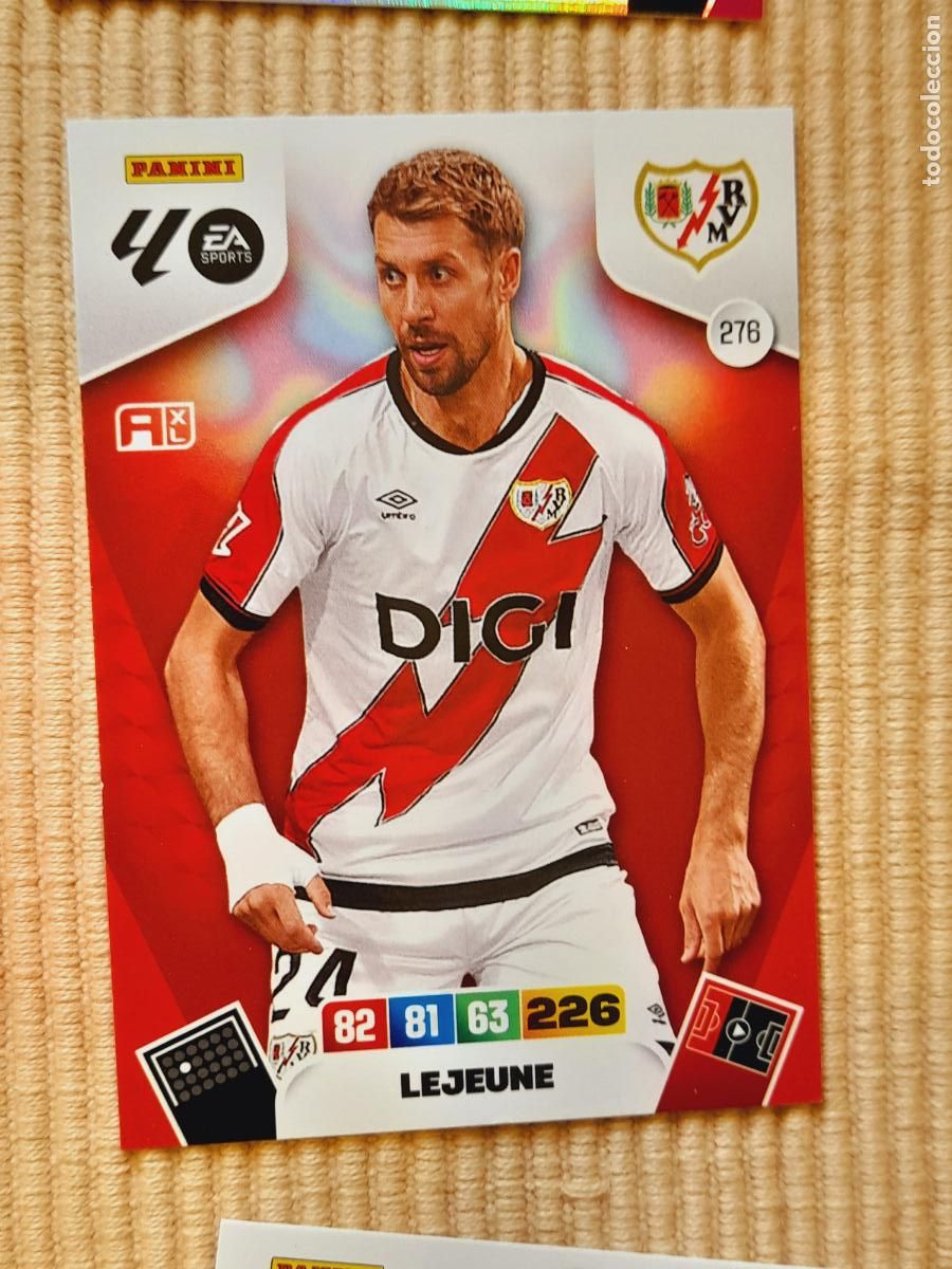 Fu&szlig;ball-Sticker: CAR 276 LEJEUNE (RAYO VALLECANO) LIGA 25-26 (2025 2026) ADRENALYN XL