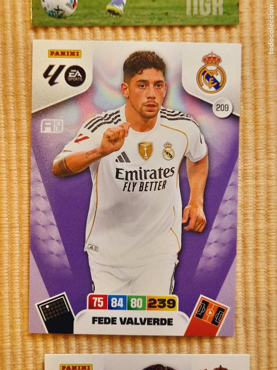 Fu&szlig;ball-Sticker: CAR 209 FEDE VALVERDE (REAL MADRID) LIGA 25-26 (2025 2026) ADRENALYN XL