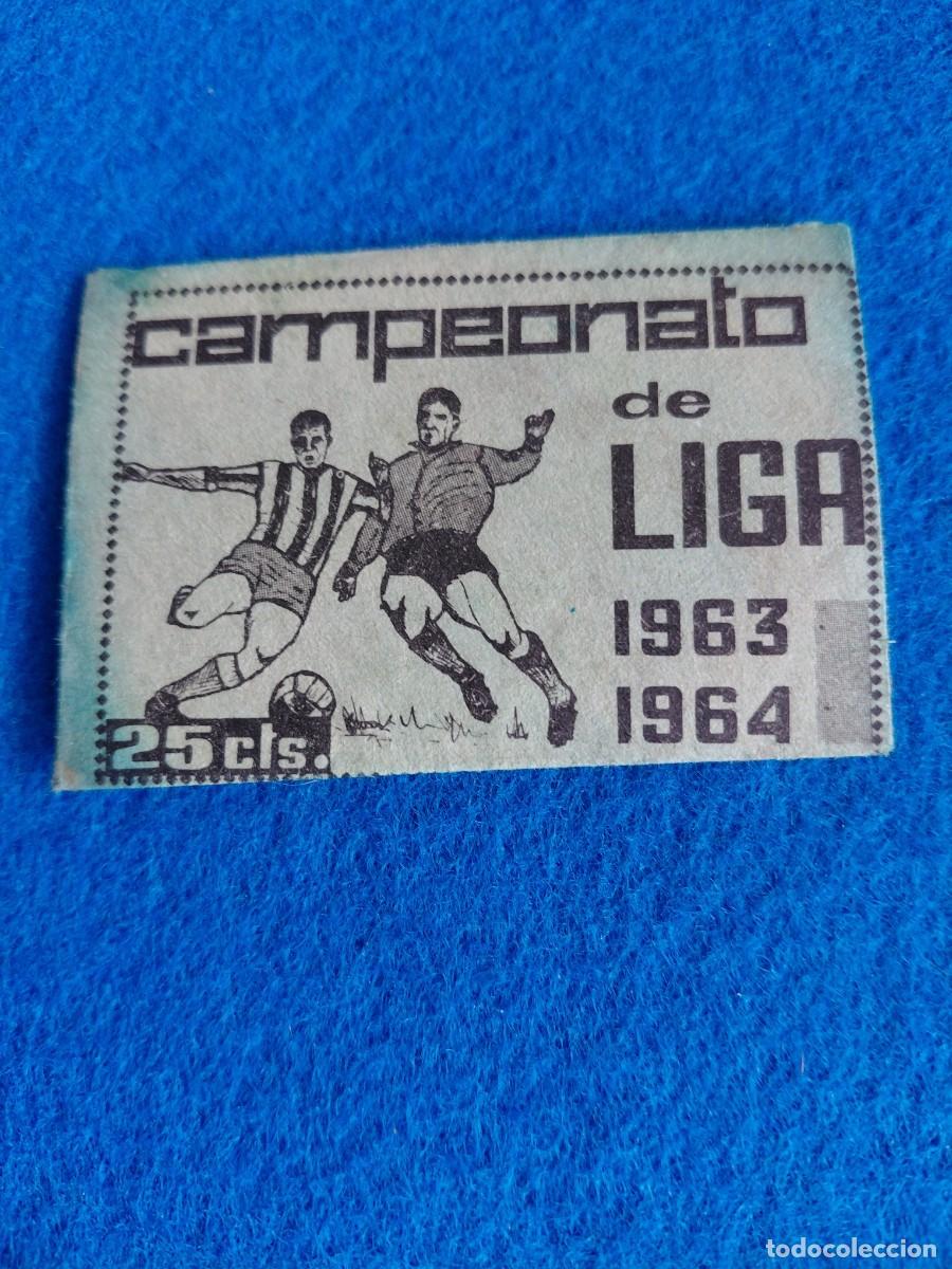 Cromos de f&uacute;tbol: SOBRE DE CROMOS DE FUTBOL SIN ABRIR. DISGRA 1963 1964. 1963 64. FATIGADO. MIRAR FOTOS.