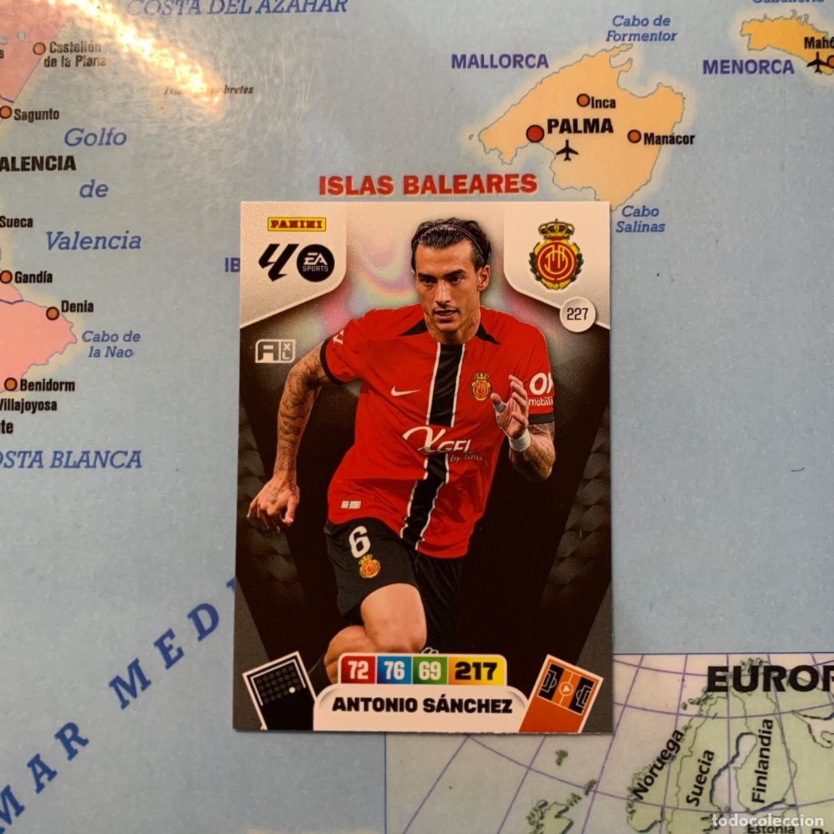 Cromos de F&uacute;tbol: Antonio S&aacute;nchez n&uacute;mero 227 del Mallorca cromo adrenalyn XL 25-26 2025-2026