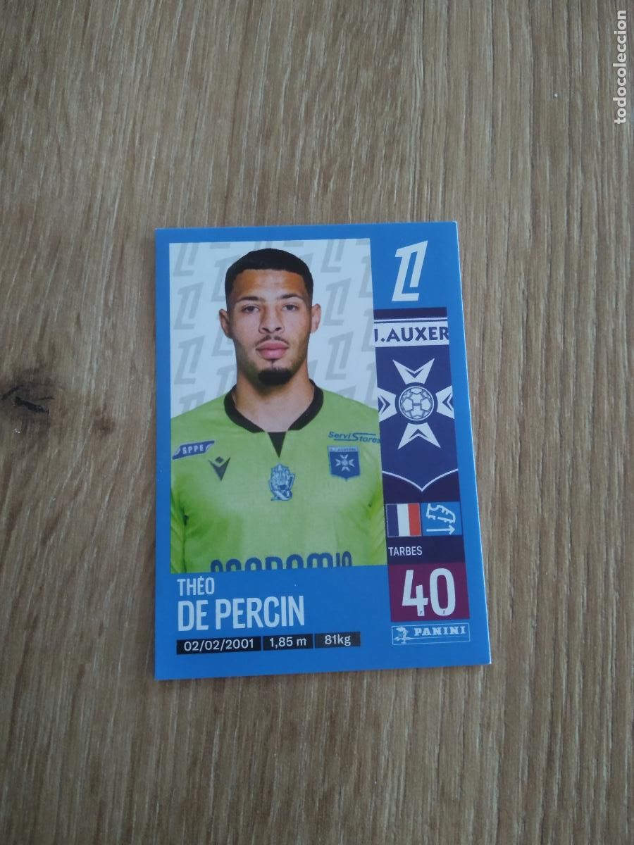 Cartes &agrave; collectionner de Football: 43 THEO DE PERCIN AUXERRE CROMO FUTBOL PANINI LIGUE 1 FOOT 24-25 LIGA FRANCIA 2024-2025