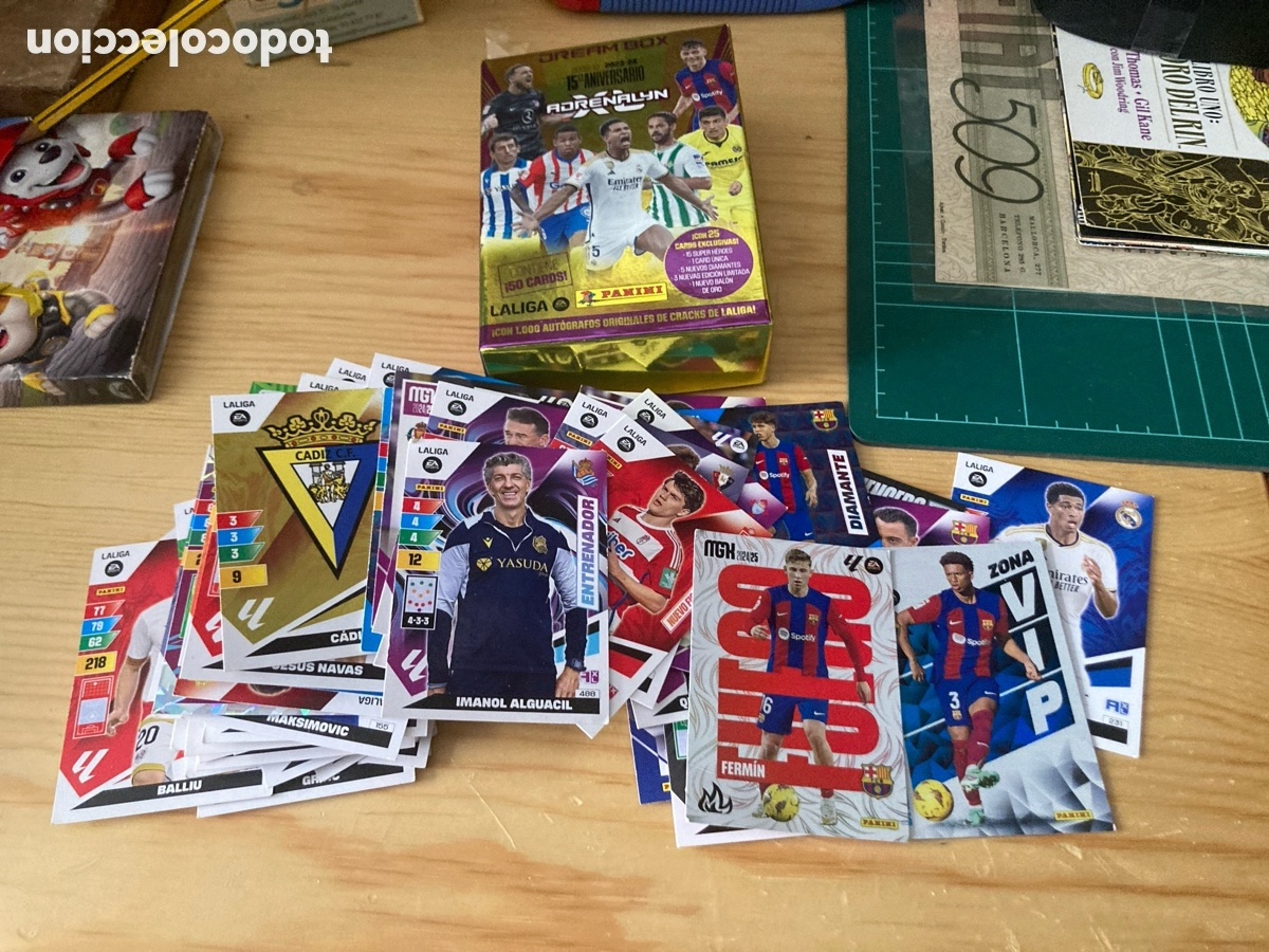 Cartes &agrave; collectionner de Football: Caja Adrenalyn 15 aniversario vacia y 88 cromos 2023-24