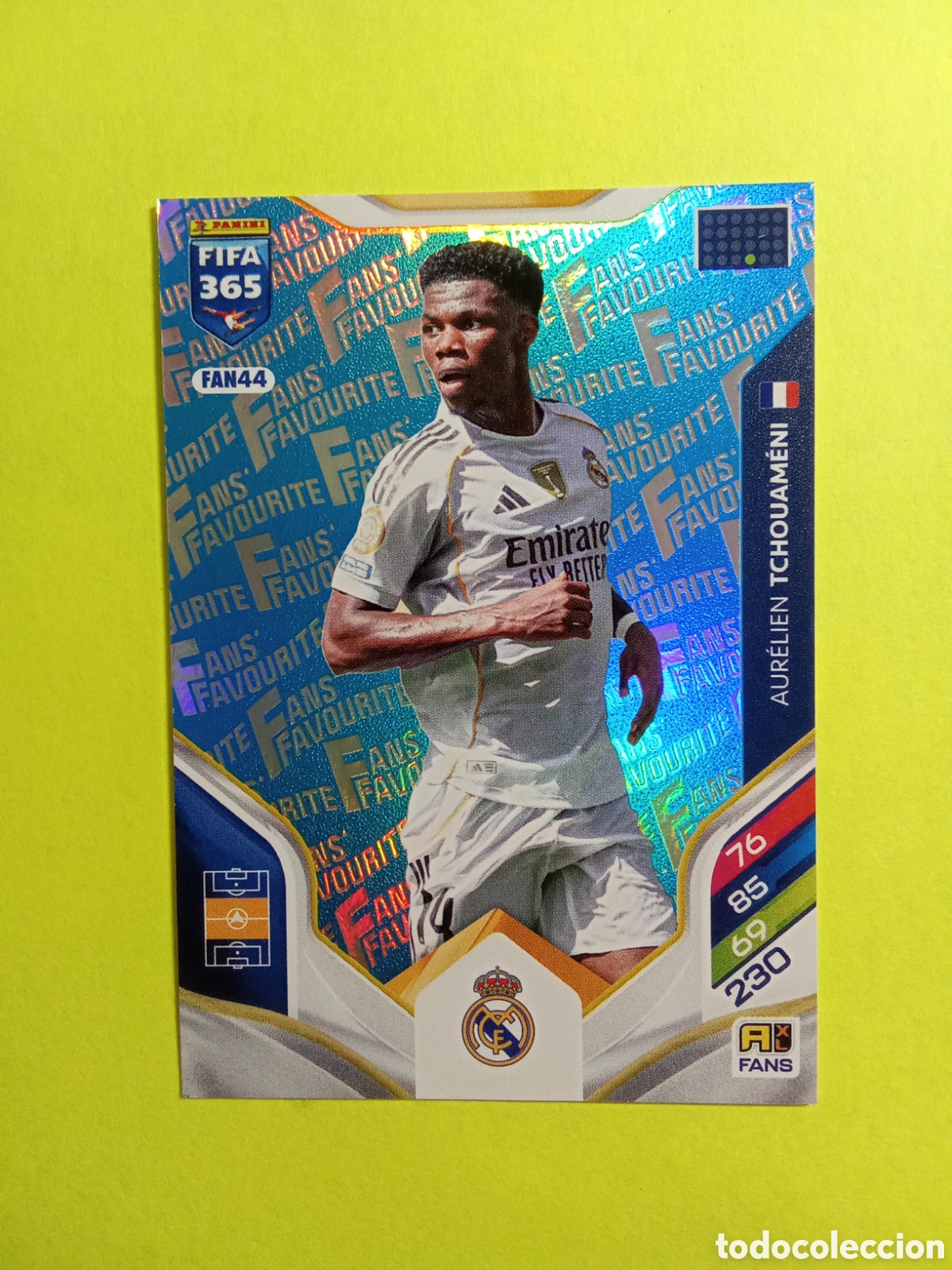 Cartes &agrave; collectionner de Football: CROMO FAN 44 TCHOUAMENI REAL MADRID AZUL BLUE FAN FAVOURITE FIFA 365 2026 ADRENALYN 25-26