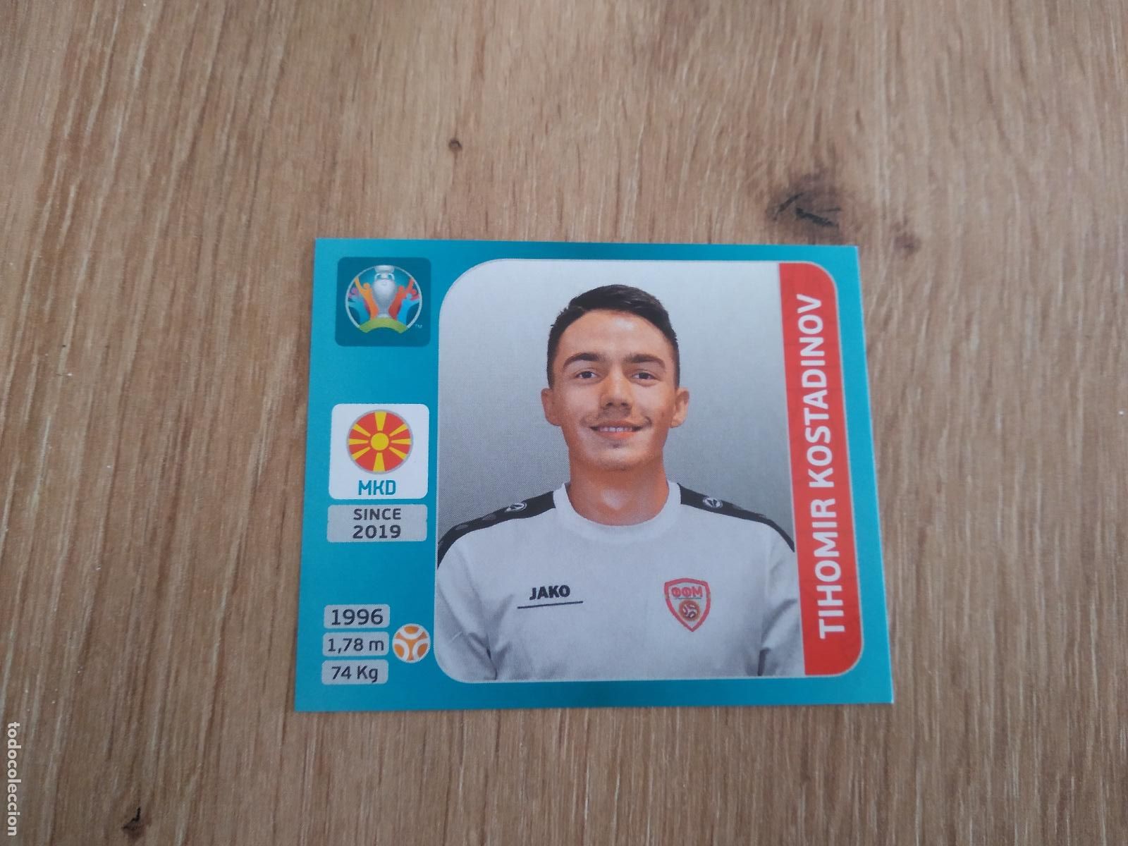 Cromos de F&uacute;tbol: 290 KOSTADINOV MACEDONIA CROMO PANINI EURO 2020 EUROCOPA FUTBOL TOURNAMENT VERSI&Oacute;N AZUL