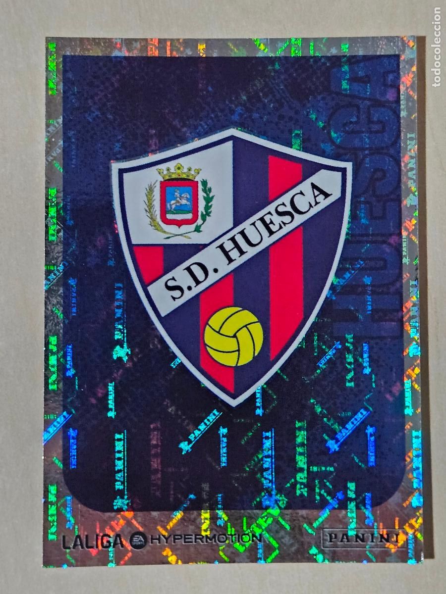 Cromos de F&uacute;tbol: N&ordm; 230 ESCUDO - HUESCA - CROMO - LIGA HYPERMOTION 2025 2026 SEGUNDA DIVISION 25 26