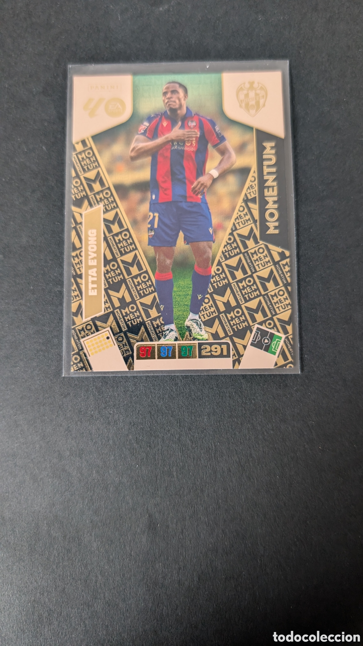 Cromos de F&uacute;tbol: ETTA EYOUNG LEVANTE MOMENTUM ADRENALYN XL LIGA 2025/2026 25 26 PANINI