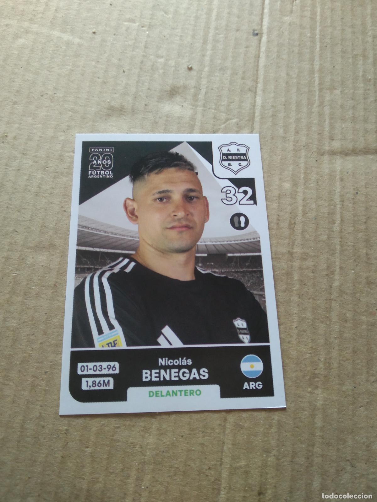 Cromos de F&uacute;tbol: RIE14 NICOLAS BENEGAS DEPORTIVO RIESTRA CROMO FUTBOL ARGENTINO PANINI LIGA ARGENTINA 2025