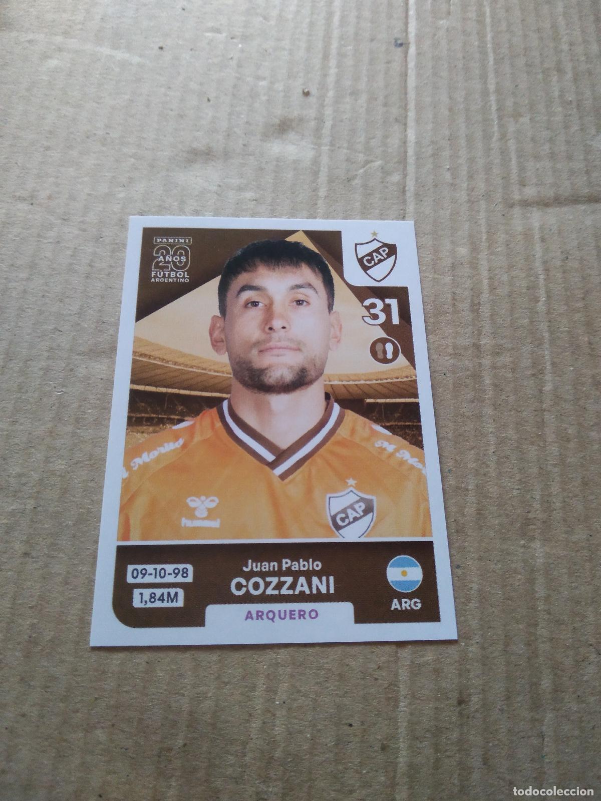 Cromos de F&uacute;tbol: PLA 2 juan pablo cozzani PLATENSE CROMO FUTBOL ARGENTINO PANINI LIGA ARGENTINA 2025