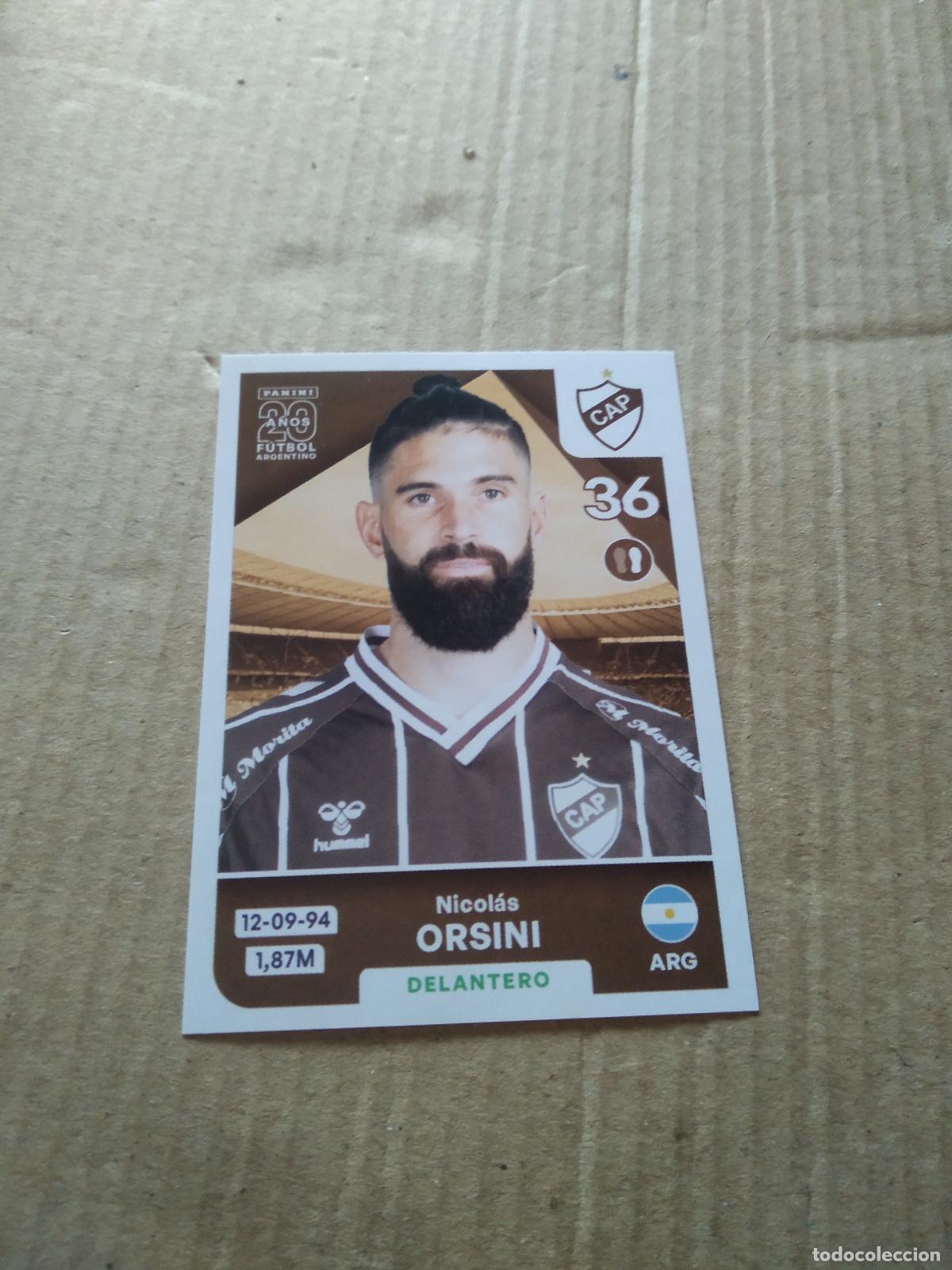 Cromos de F&uacute;tbol: PLA 14 NICOLAS ORSINI PLATENSE CROMO FUTBOL ARGENTINO PANINI LIGA ARGENTINA 2025