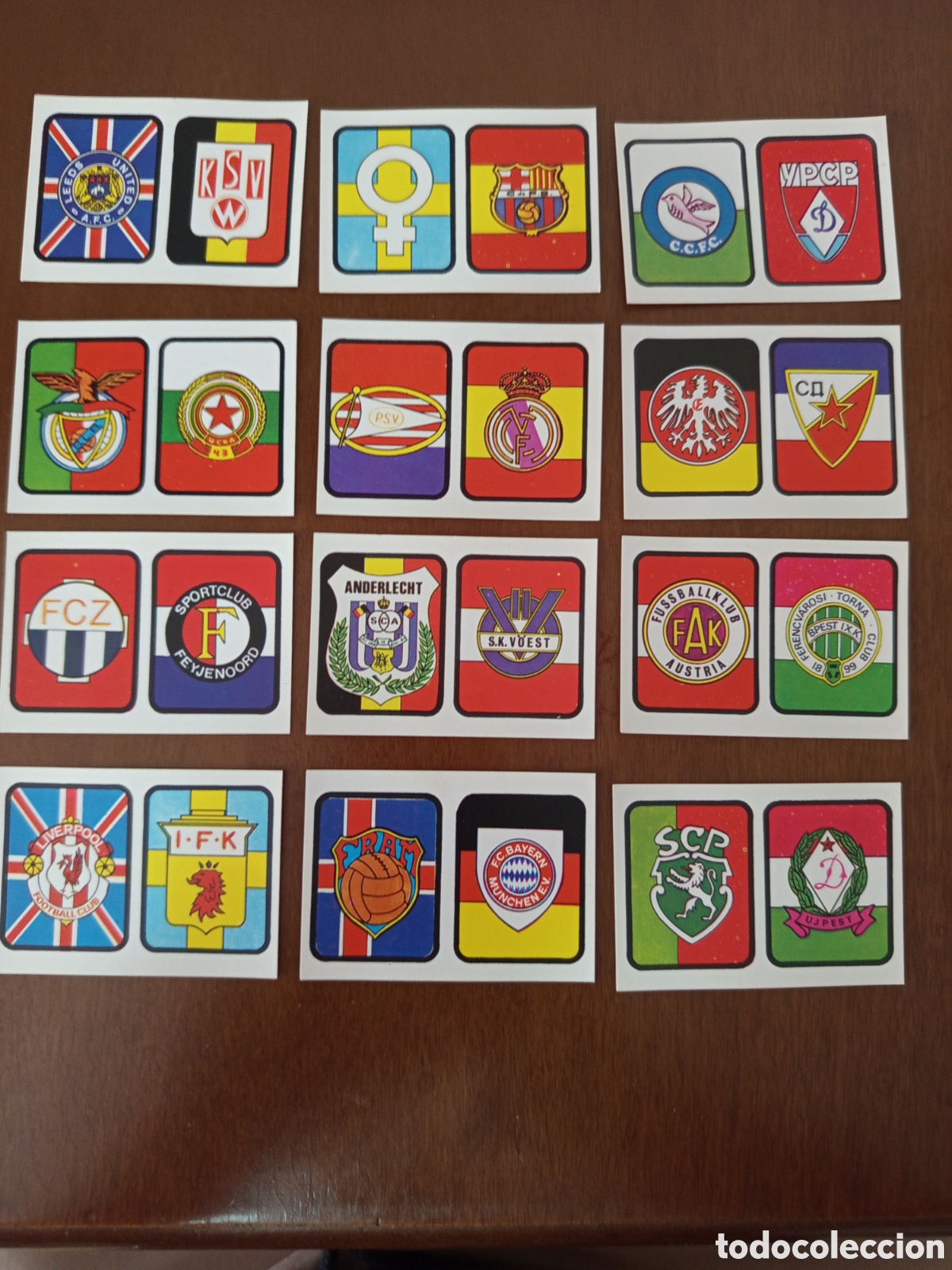 Cromos de F&uacute;tbol: Cromos edi. Ruiz Romero 1975 , escudos de equipos liga, copa europa, Madrid, Barcelona, bayern