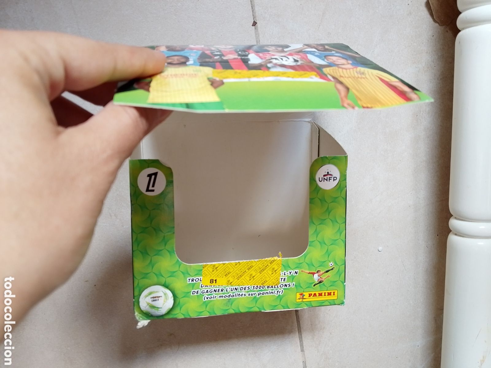 Cartes &agrave; collectionner de Football: CAJA VACIA CROMO FUTBOL PANINI 2025-2026 LIGA FRANCIA FOOT 25-26 DEMBELE MEUNIER LIGUE 1