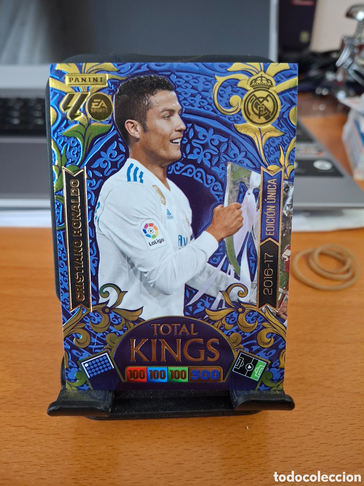 Fu&szlig;ball-Sticker: Adrenalyn 2025 2026. Cristiano Ronaldo. Total Kings