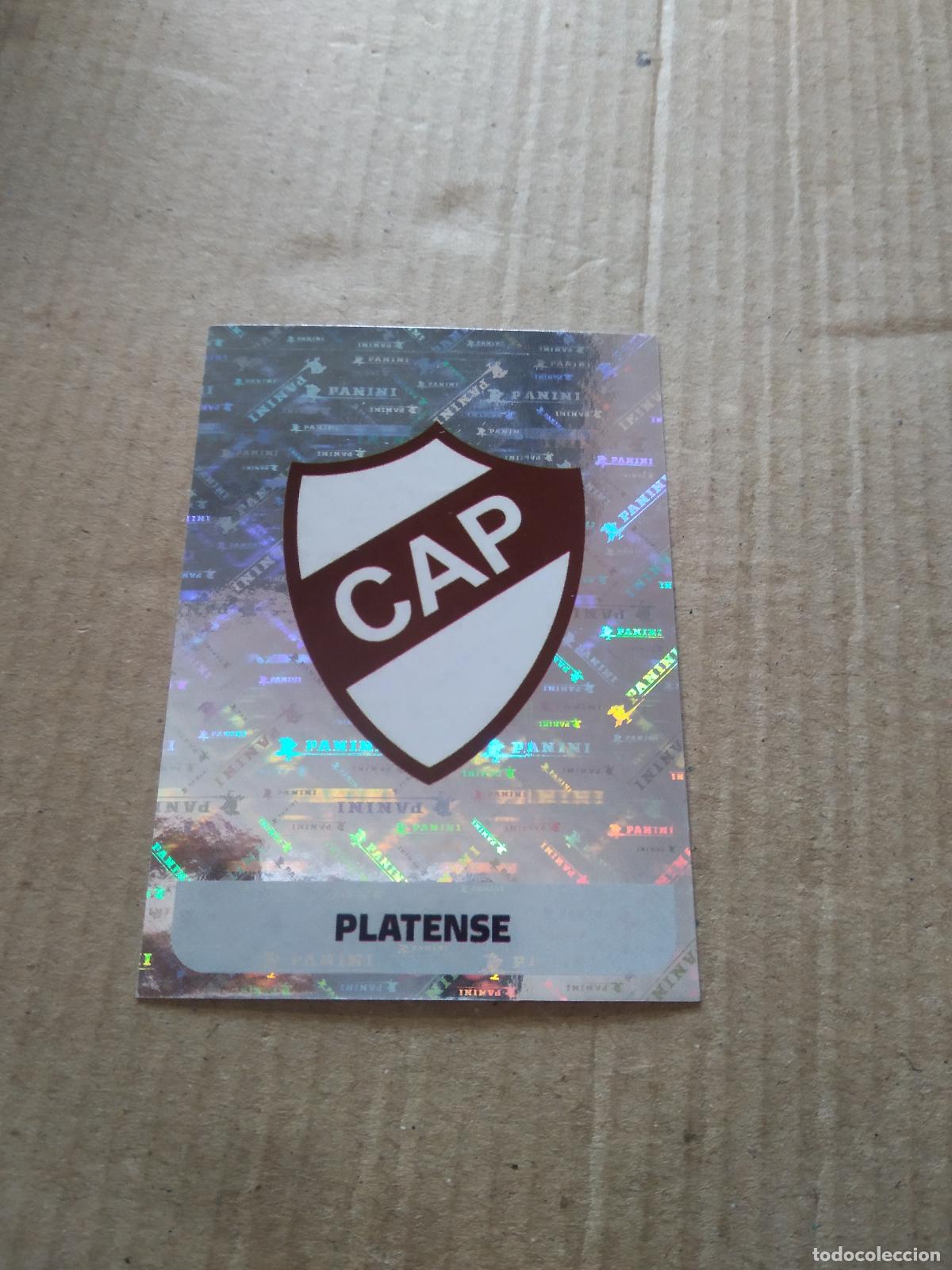Cromos de F&uacute;tbol: PLA 1 ESCUDO PLATENSE CROMO FUTBOL ARGENTINO PANINI LIGA ARGENTINA 2024