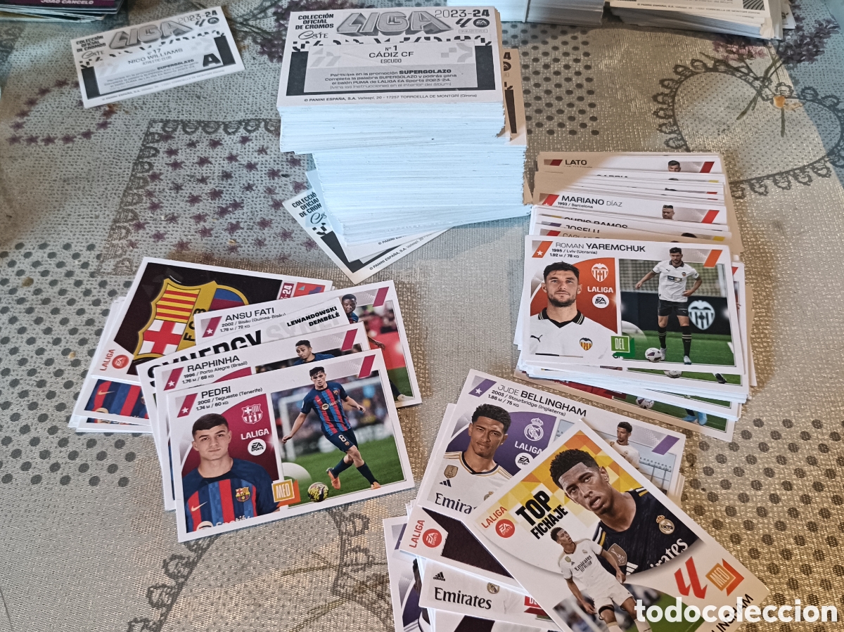 Cromos de F&uacute;tbol: Lote de 300 cromos Futbol Ediciones Este 23 24 nunca pegados y sin repetir