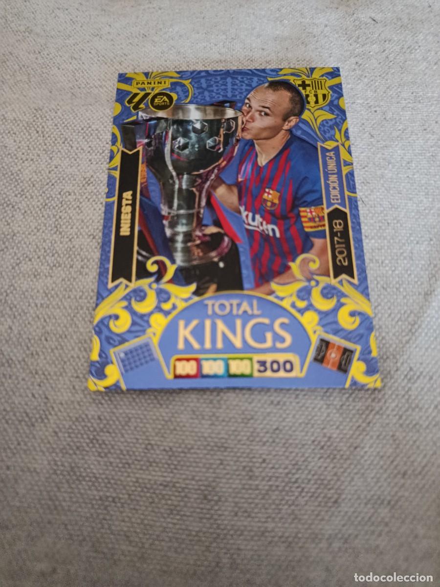 Figurine di Calcio: Adrenalyn 25/26. Iniesta. Barcelona. Total Kings. 2017/18.