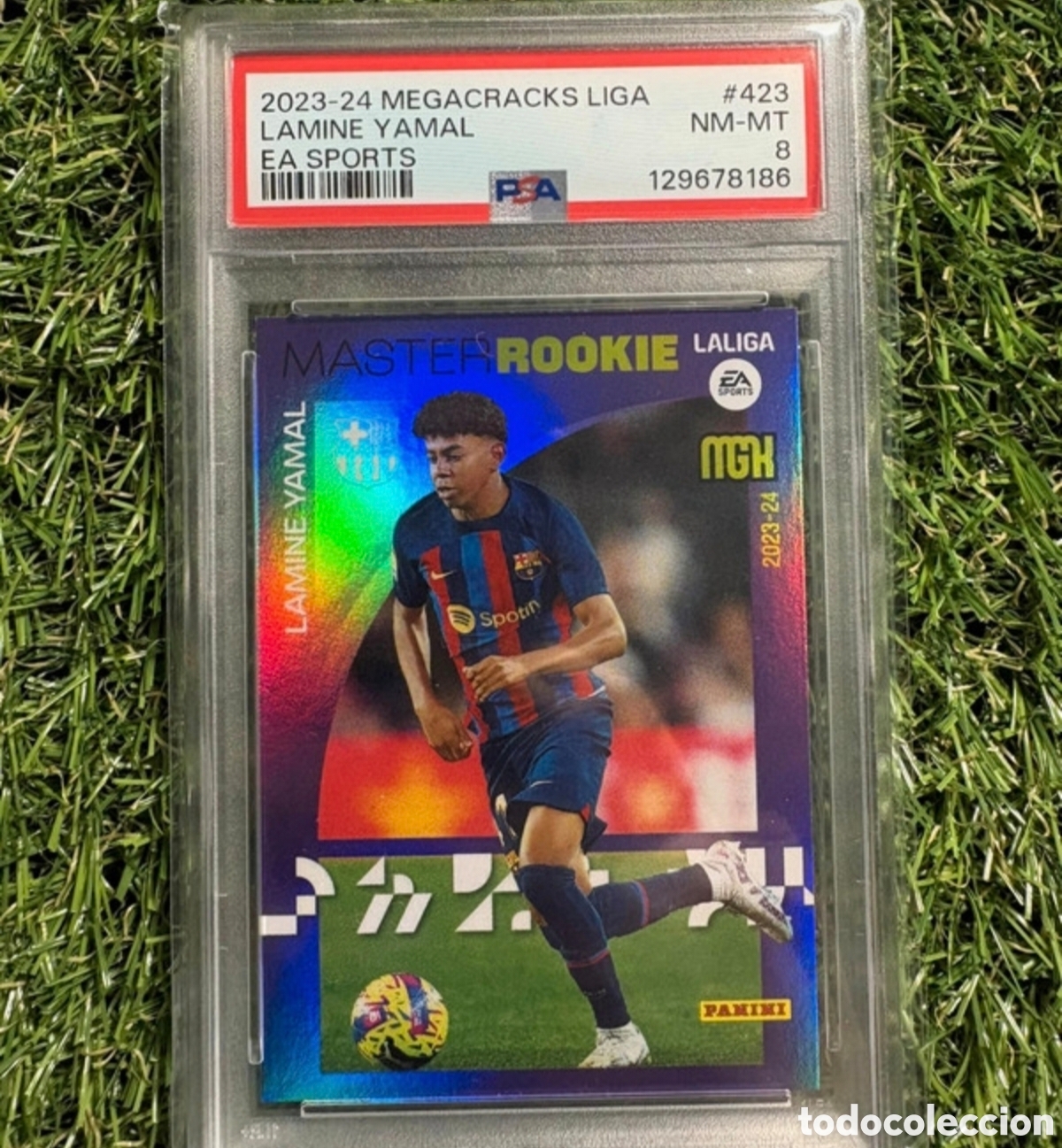 Cromos de F&uacute;tbol: LAMINE YAMAL ROOKIE PSA 8 &ndash; MEGACRACKS 2023/24 MASTER ROOKIE &ndash; FC BARCELONA