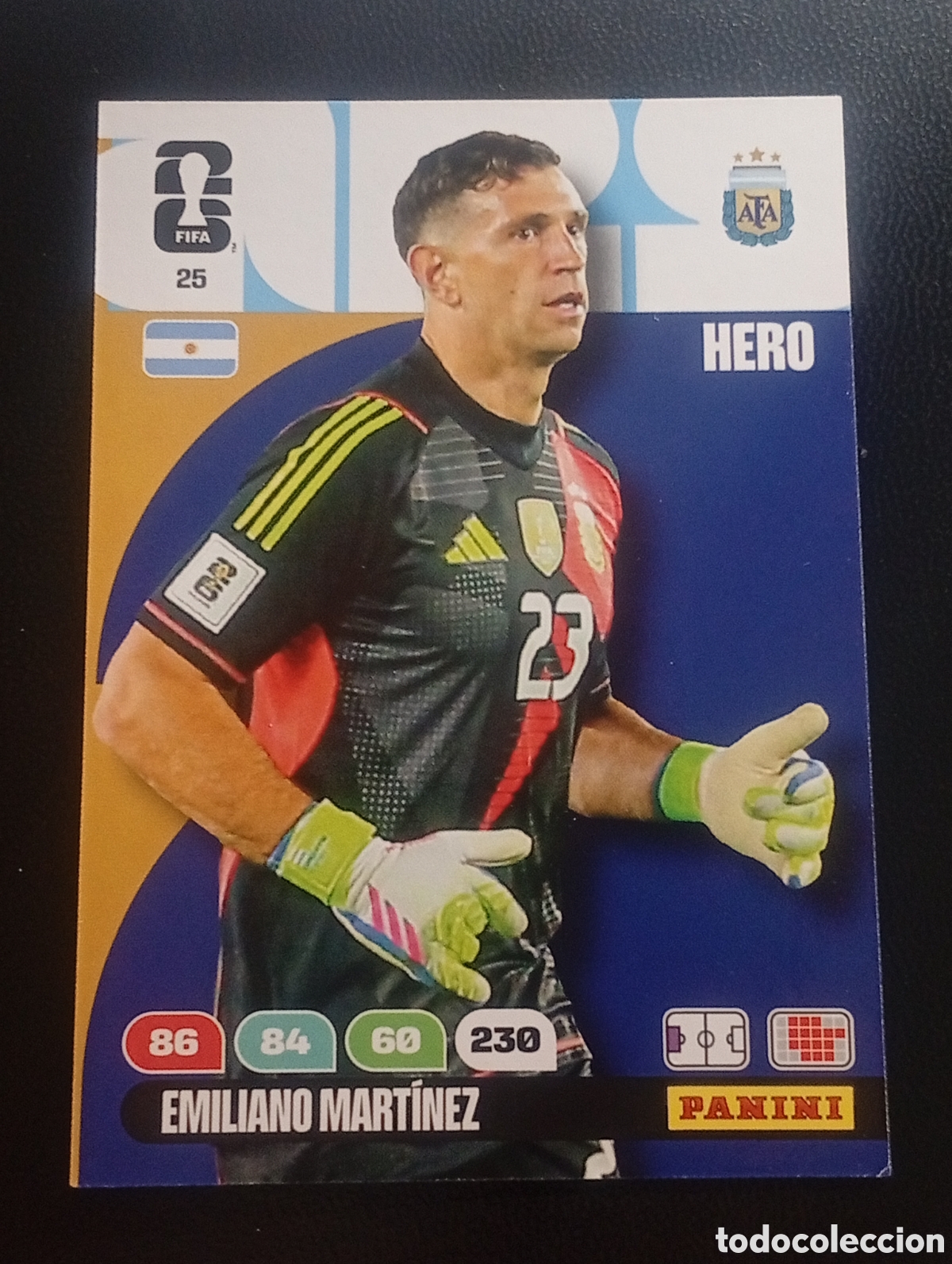 Cromos de F&uacute;tbol: 25 EMILIANO MARTINEZ ARGENTINA PANINI ADRENALYN MUNDIAL WORLD CUP 2026 CARD TOPPS USA MEX CAN