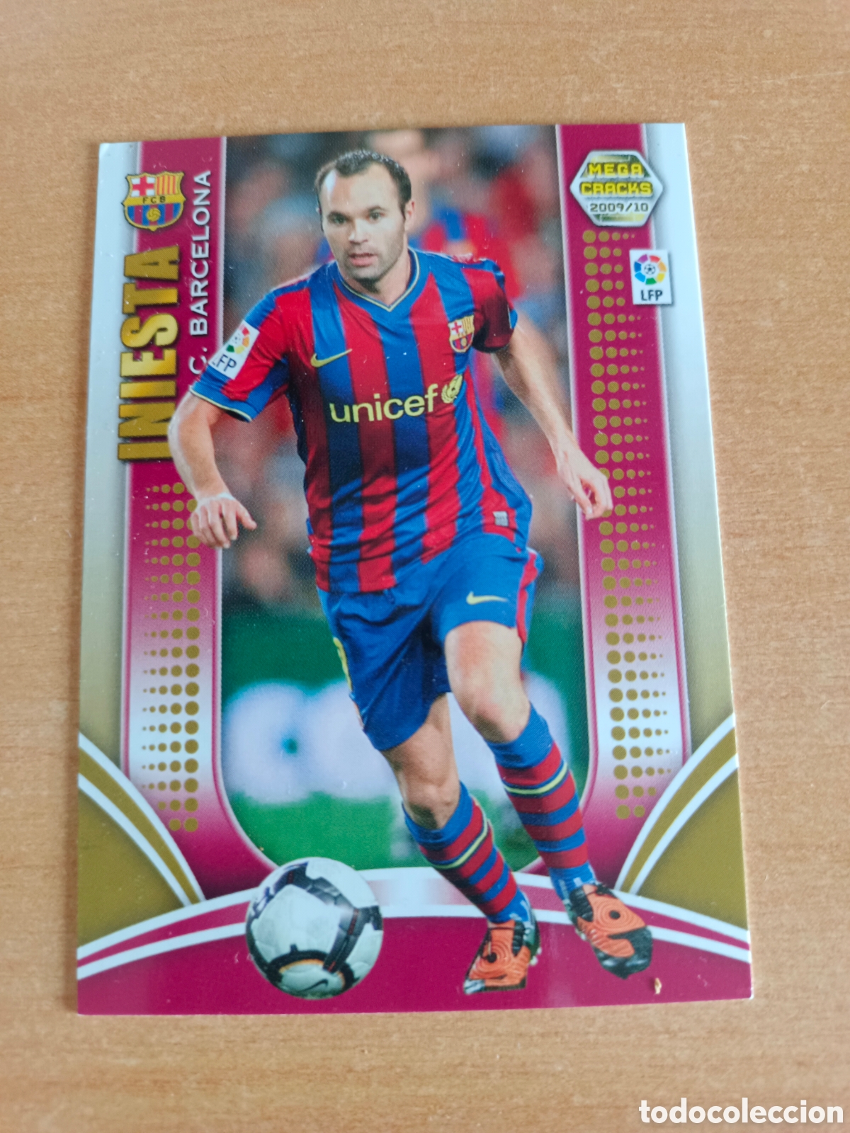 Cromos de F&uacute;tbol: INIESTA FC BARCELONA. MEGACRACKS 2009-2010. MUY BUEN ESTADO