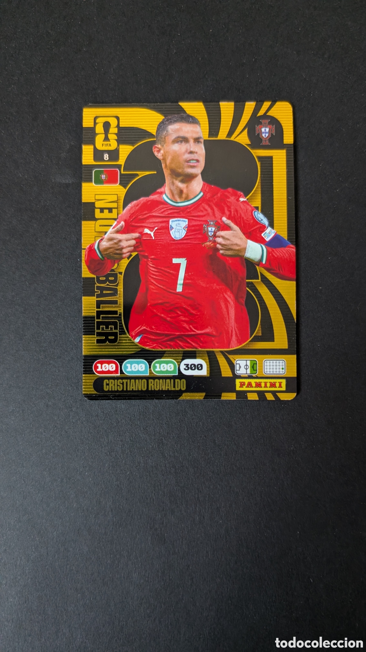 Cartes &agrave; collectionner de Football: CRISTIANO RONALDO PORTUGAL 8 GOLDEN BALLER ADRENALYN XL FIFA WORLD CUP 2026 26 USA PANINI